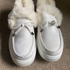 Furry white moccasins size 11